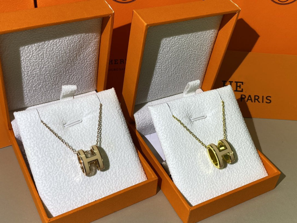 Aura HM CLIC YELLOW ENAMEL GOLD NECKLACE