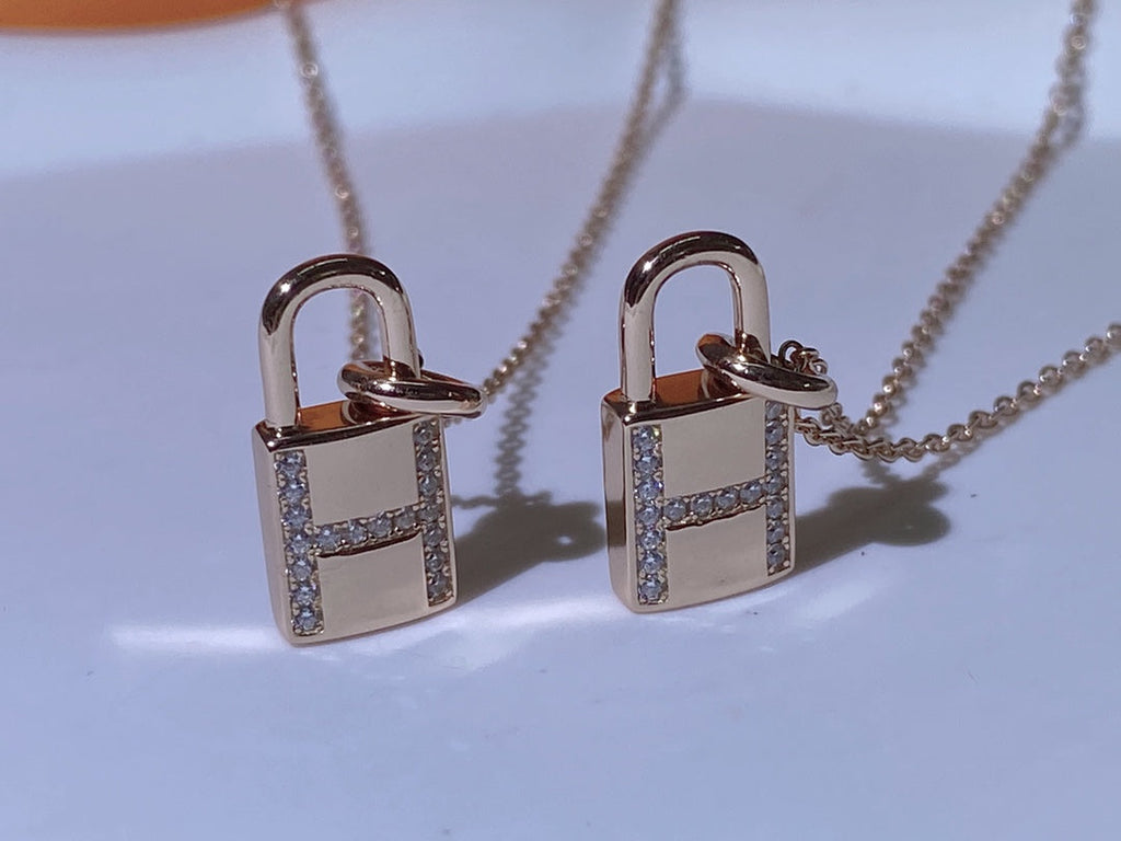 Aura HM ADVANCED NICHE LOCK HEAD NECKLACE DIAMONDS