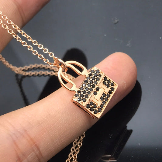 [⭐Aura ]HM NECKLACE ARRIVAL BLACK DIAMOND