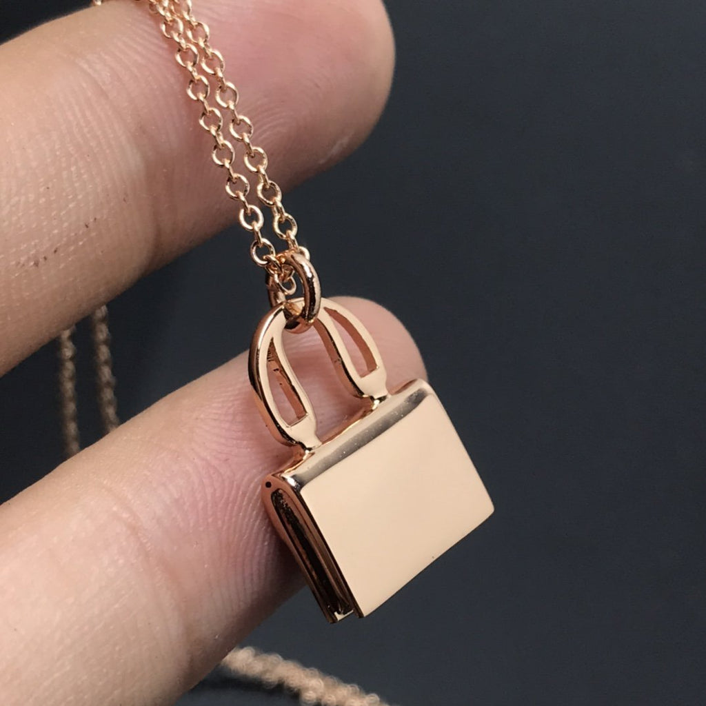 Aura HM NECKLACE ARRIVAL BLACK DIAMOND