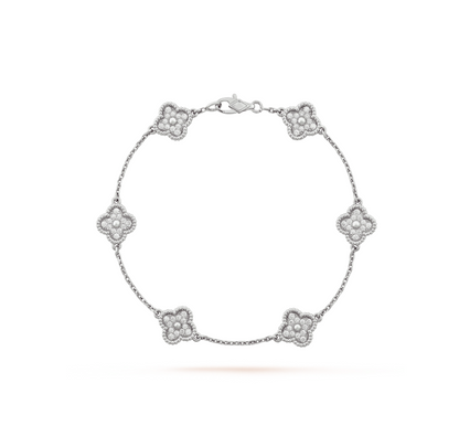 [⭐Aura ]CLOVER 6 MOTIF SILVER DIAMOND BRACELET