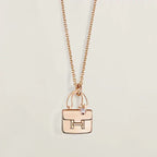 Aura AMULETTE PEDANT ROSE GOLD NECKLACE
