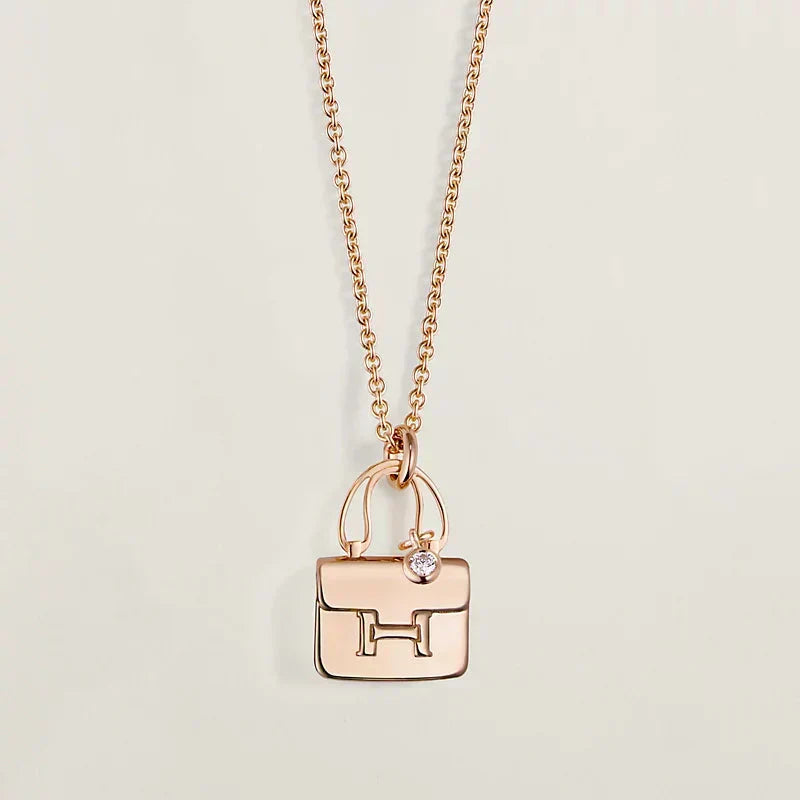 Aura AMULETTE PEDANT ROSE GOLD NECKLACE