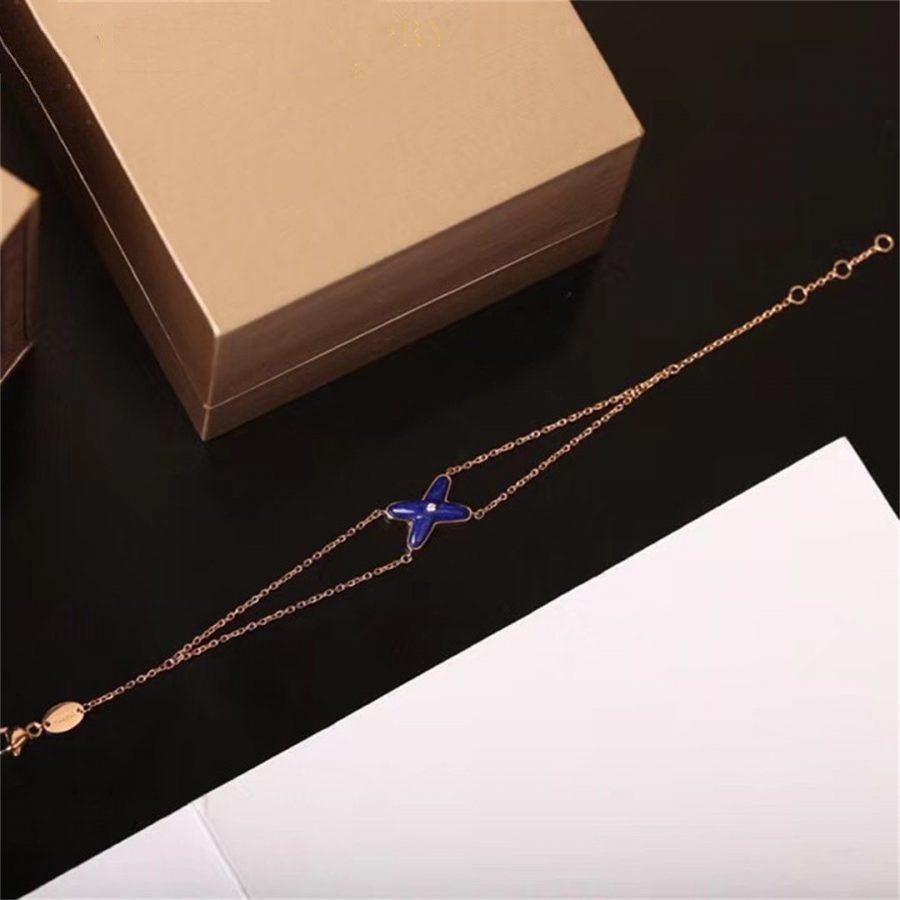Aura Hollow Design Four-Leaf Clover Flower Shape Ring