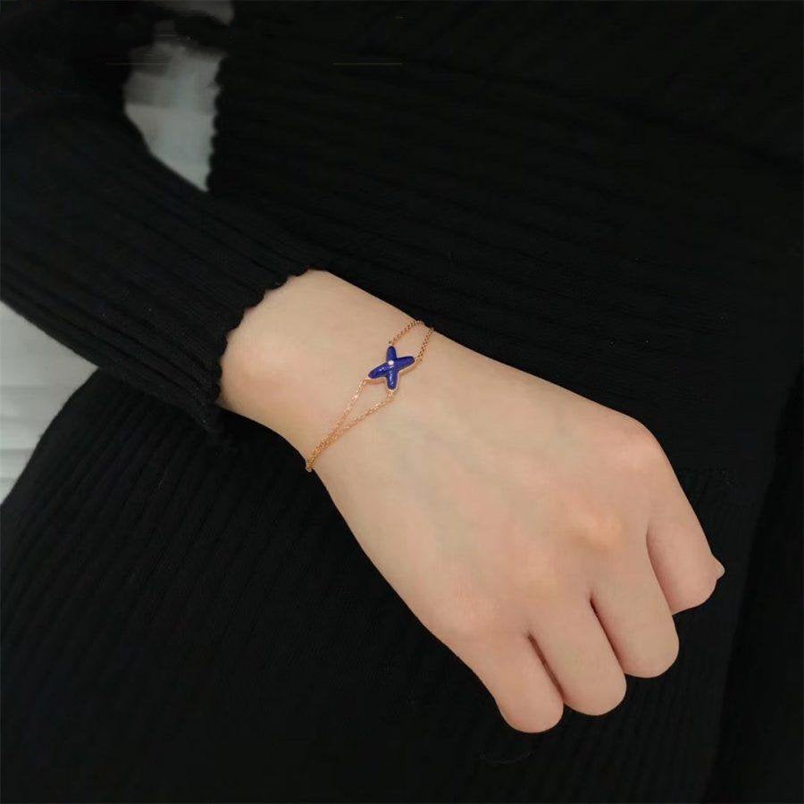 Aura Hollow Design Four-Leaf Clover Flower Shape Ring