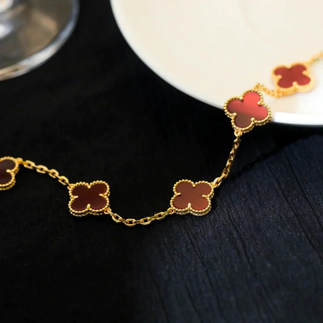 [Aura ]New  CLOVER 5 MOTIF RED CORNELIAN BRACELET COLLECTION
