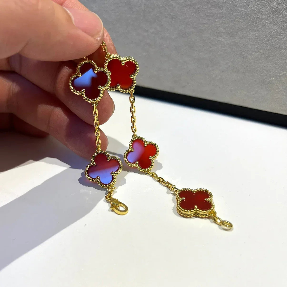 [Aura ]New  CLOVER 5 MOTIF RED CORNELIAN BRACELET COLLECTION