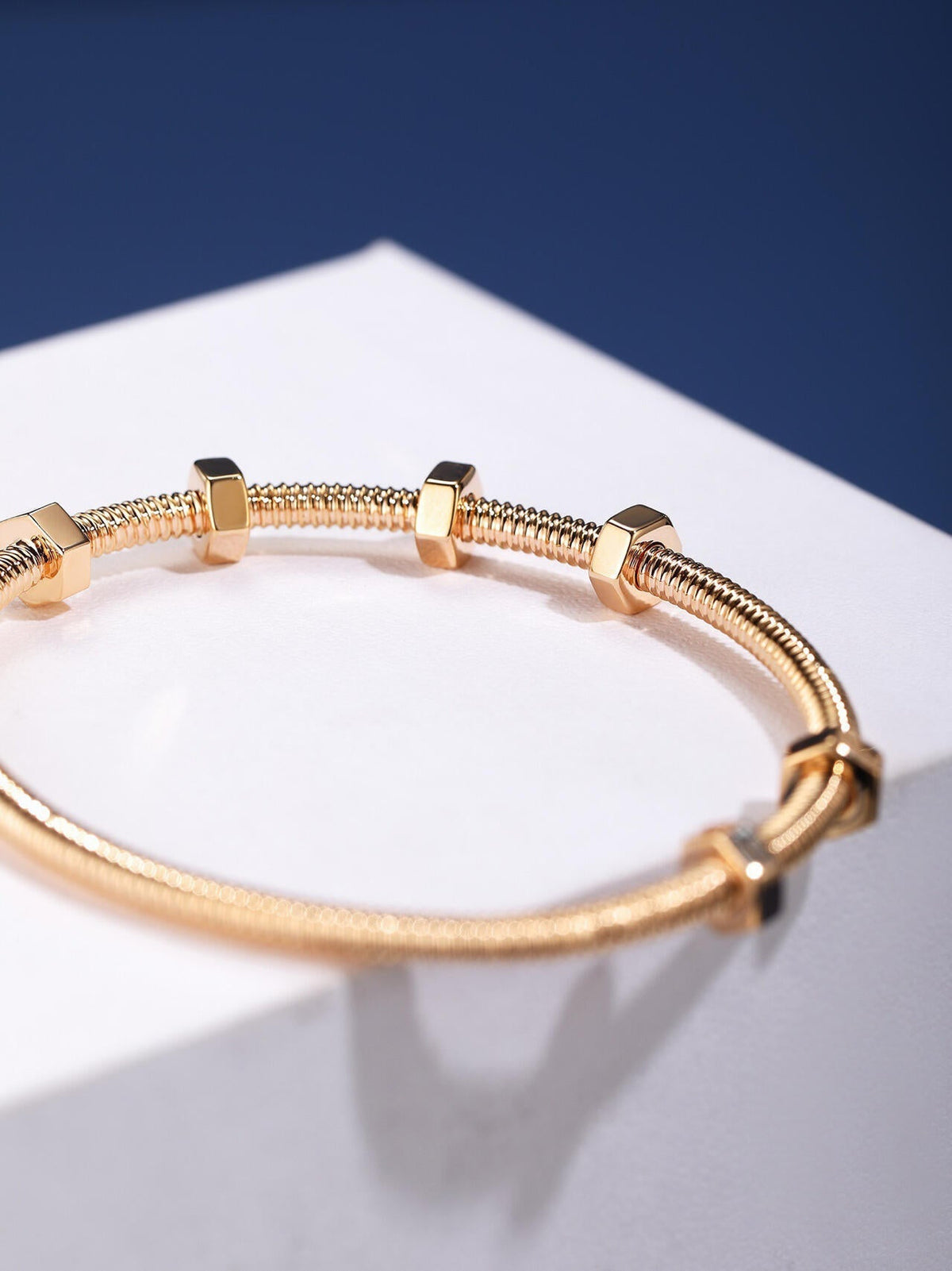 [⭐Aura ]CT THREADED BRACELET