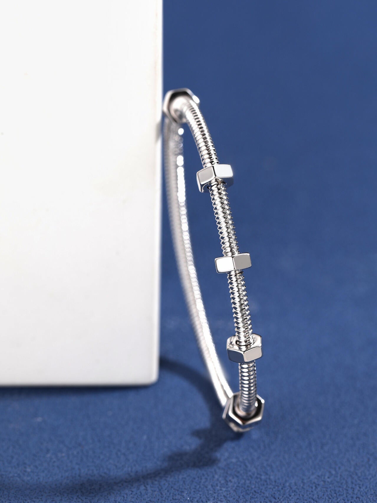 [Aura ]CT THREADED BRACELET