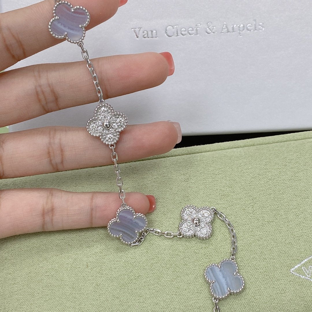 [Aura ]New  CLOVER 5 MOTIF PURPLE CHALCEDONY BRACELET COLLECTION