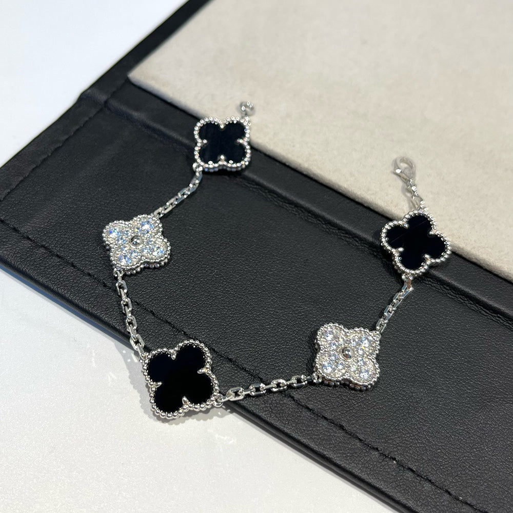 [Aura ]New CLOVER 5 MOTIF ONYXS BRACELET COLLECTION