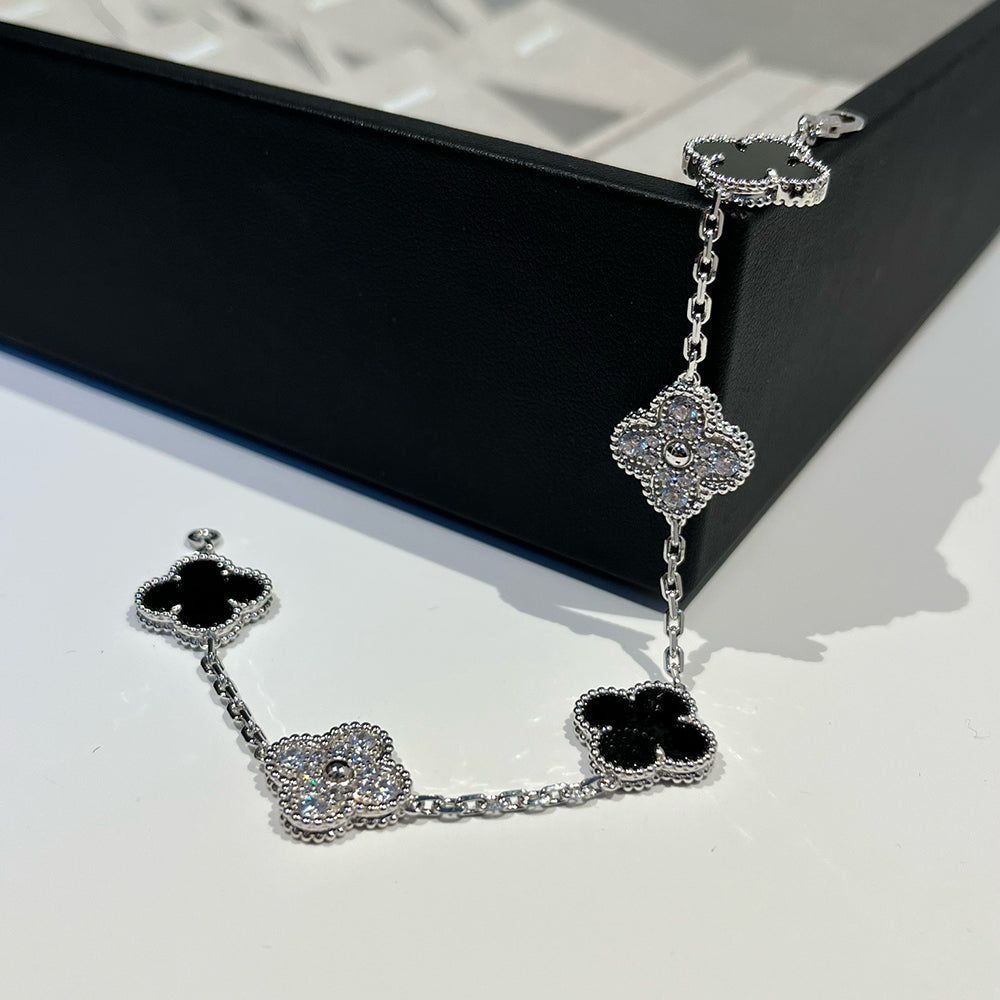 [⭐Aura ]New CLOVER 5 MOTIF ONYXS BRACELET COLLECTION