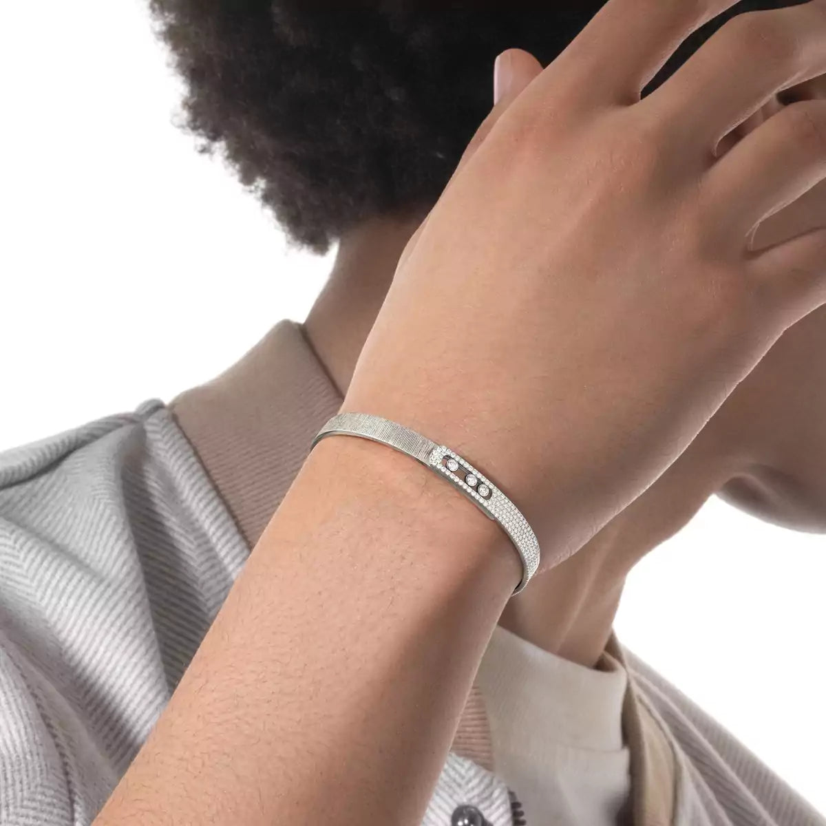 [Aura ]Move Noa Ciselé half pavé bangle