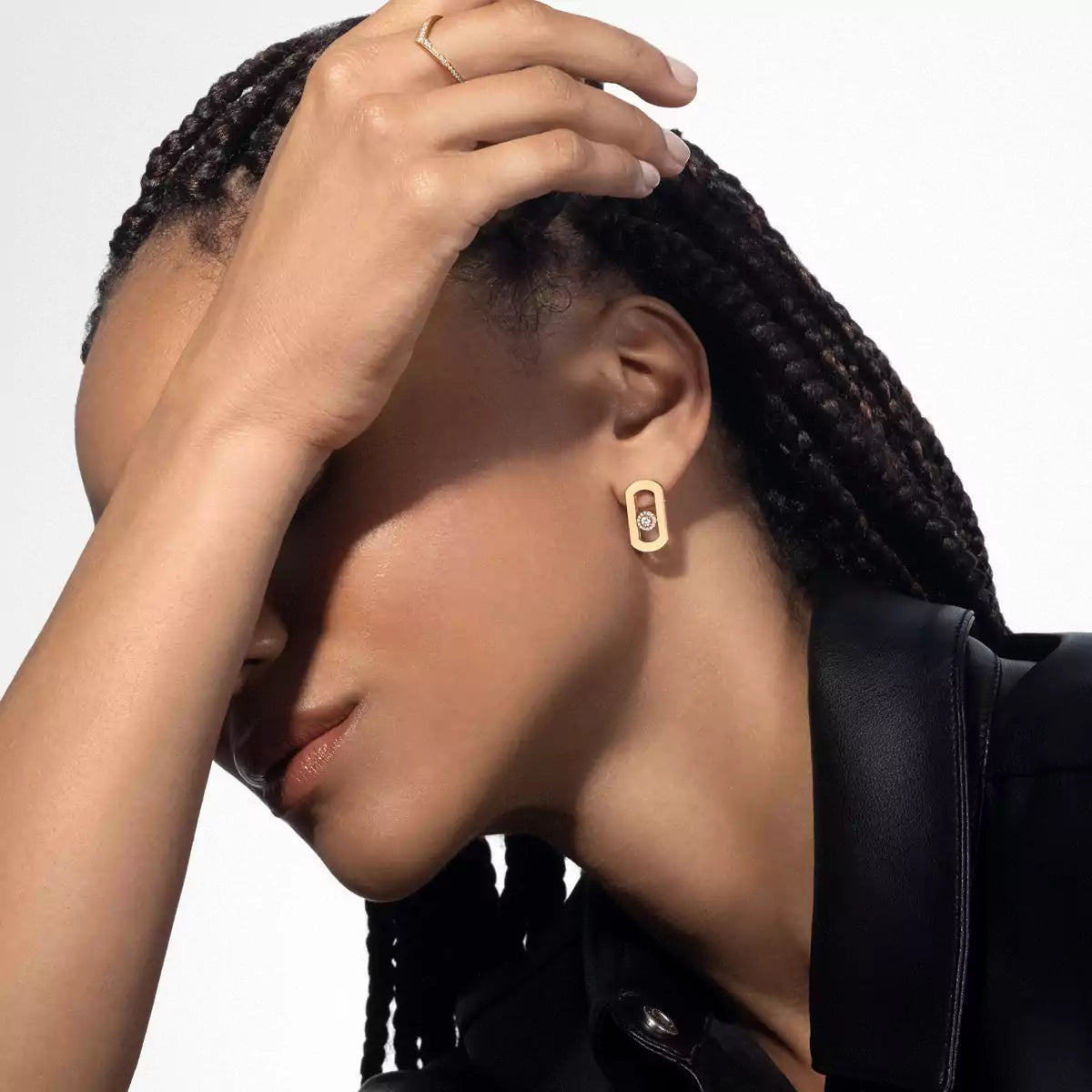 [Aura ]So Move Diamond Earrings in Yellow Gold