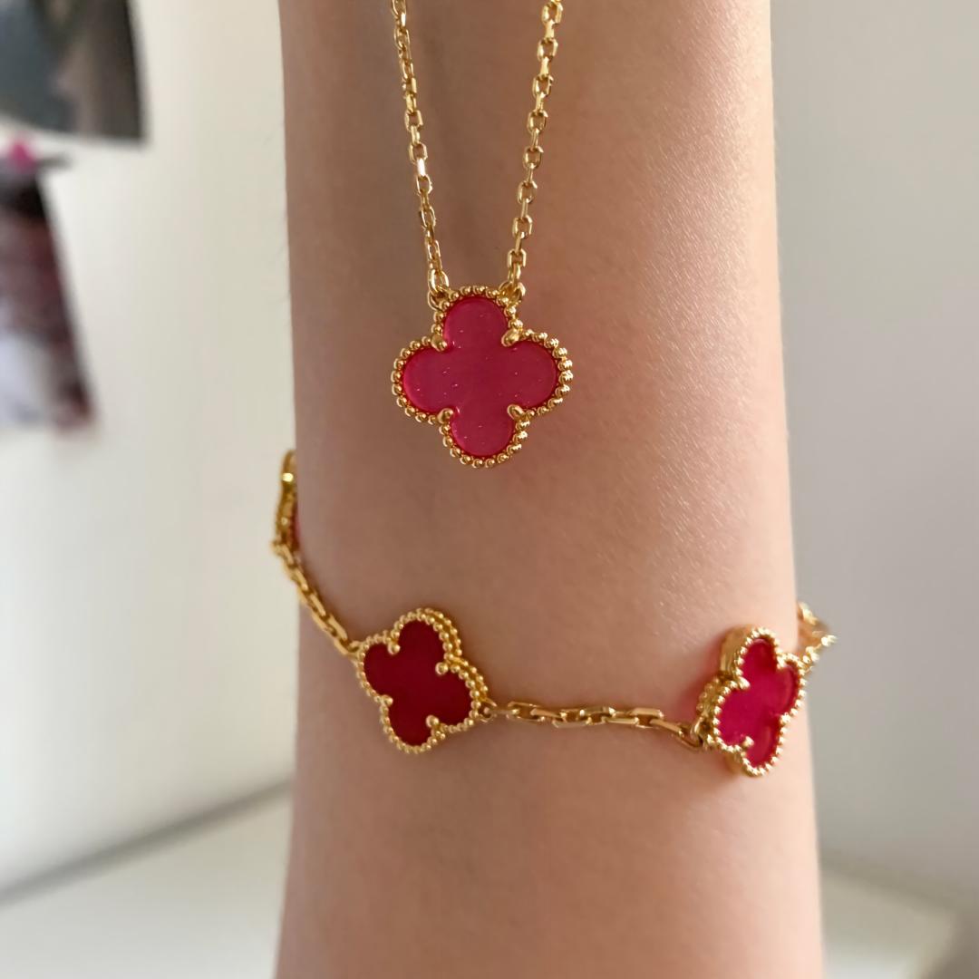 [⭐Aura] NEW CLOVER 15MM PINK ENAMEL NECKLACE