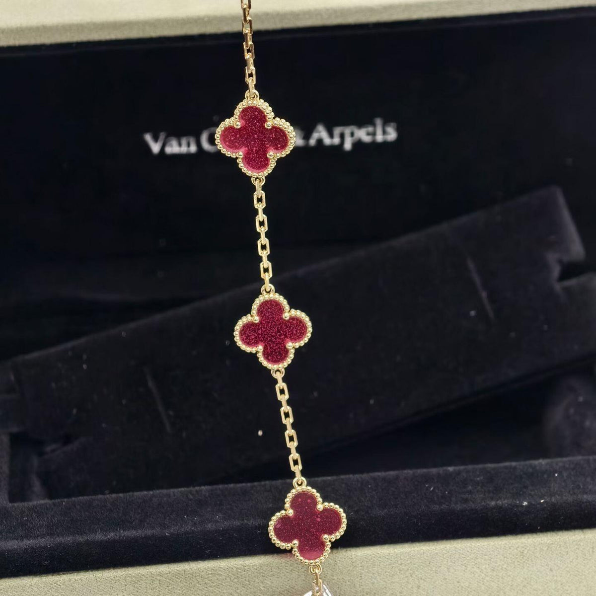 [⭐Aura]NEW CLOVER 5 MOTIFS PINK ENAMEL BRACELET