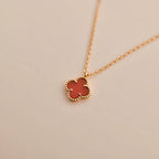 Aura CLOVER MINI 9.5MM WHITE CARNELIANS NECKLACE