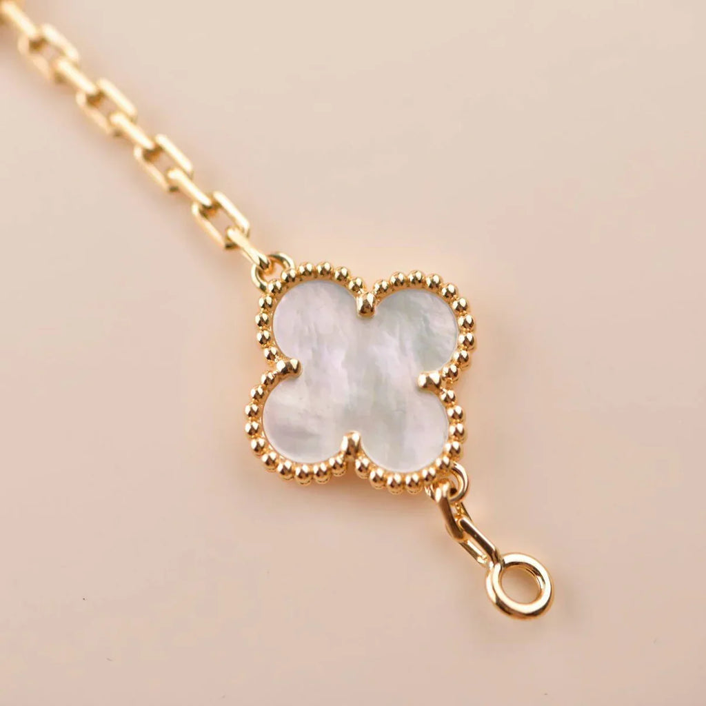 [Aura ]New CLOVER WHITE PEARL MOP 5 MOTIF BRACELET COLLECTION