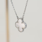 Aura CLOVER 15MM WEISS PERLMUTT SILBER