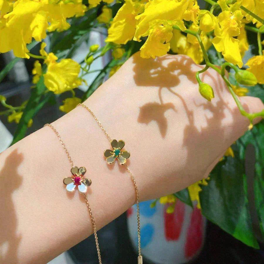 Aura FRIVOLE GOLD FLOWER PINK MALACHITE BRACELET