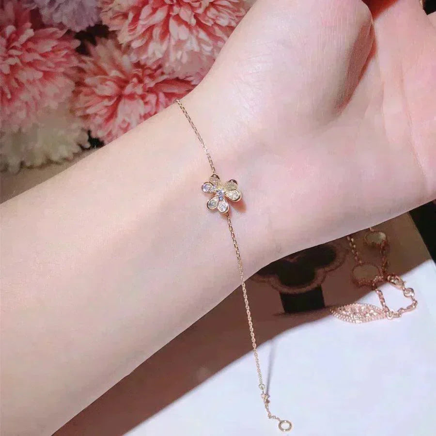 [⭐Aura ] FRIVOLE GOLD FLOWER DIAMOND BRACELET