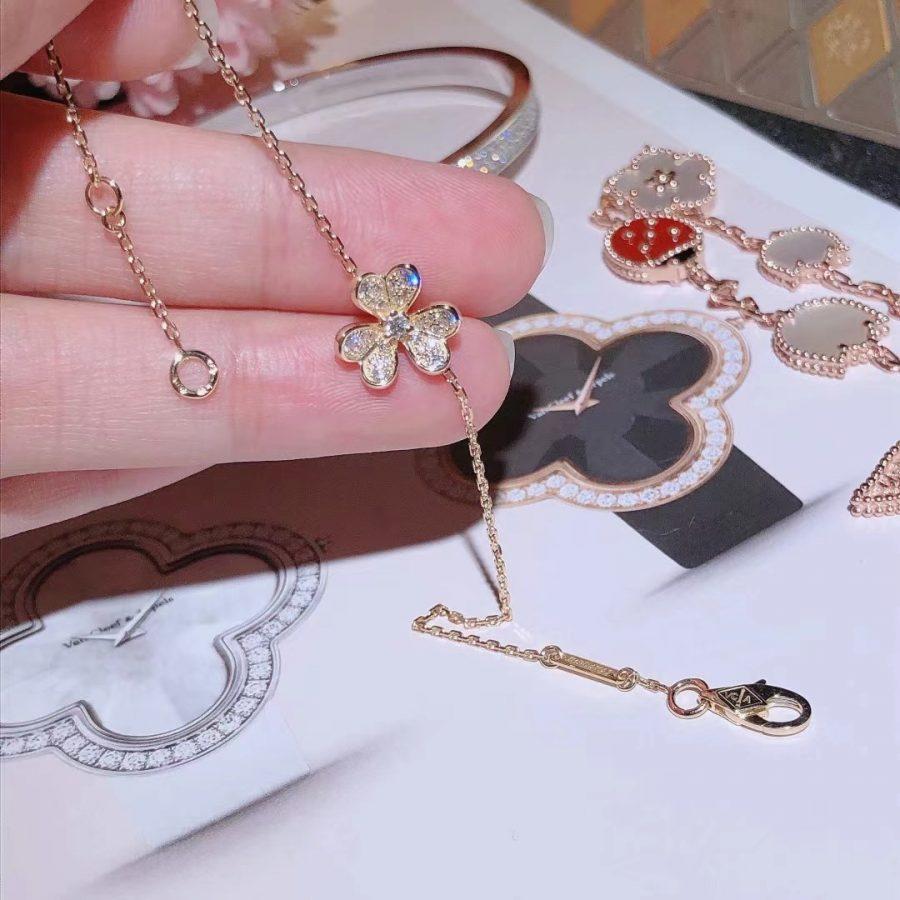 [⭐Aura ] FRIVOLE GOLD FLOWER DIAMOND BRACELET