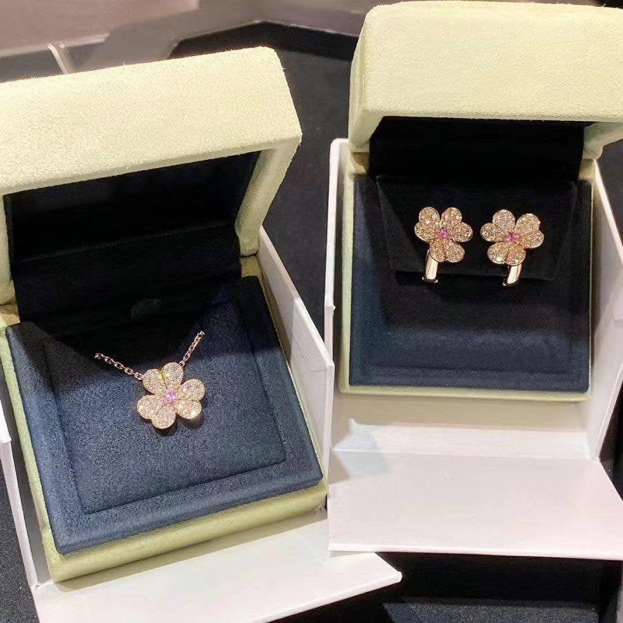 Aura FRIVOLE ROSEGOLD BLUMEN DIAMANT HALSKETTE