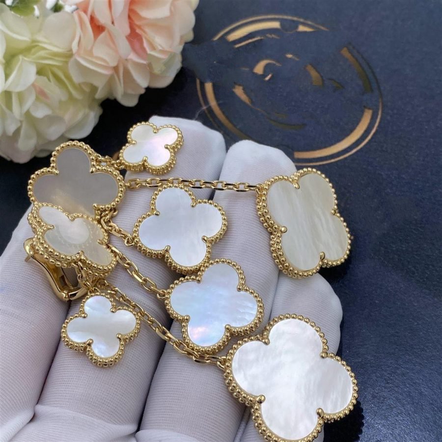 Aura CLOVER EARRINGS WHITE MOP 4 MOTIFS GOLD