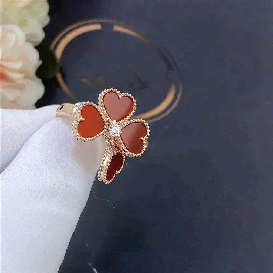 Aura SWEET CLOVER CARNELIAN RING