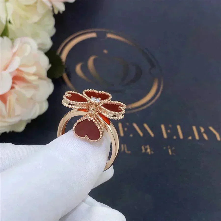 Aura SWEET CLOVER CARNELIAN RING