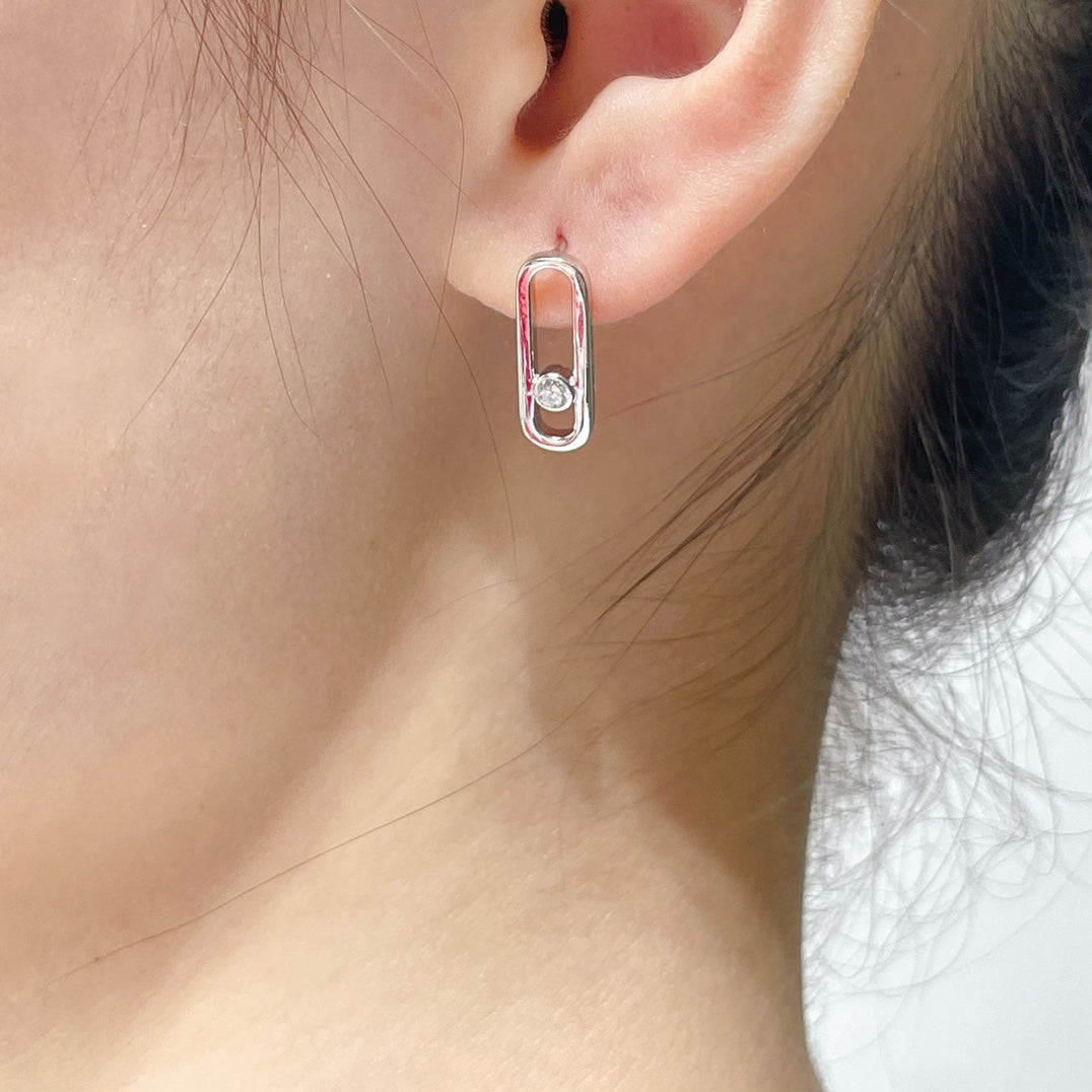 [⭐Aura ]MOVE UNO SMALL 1 DIAMOND EARRINGS