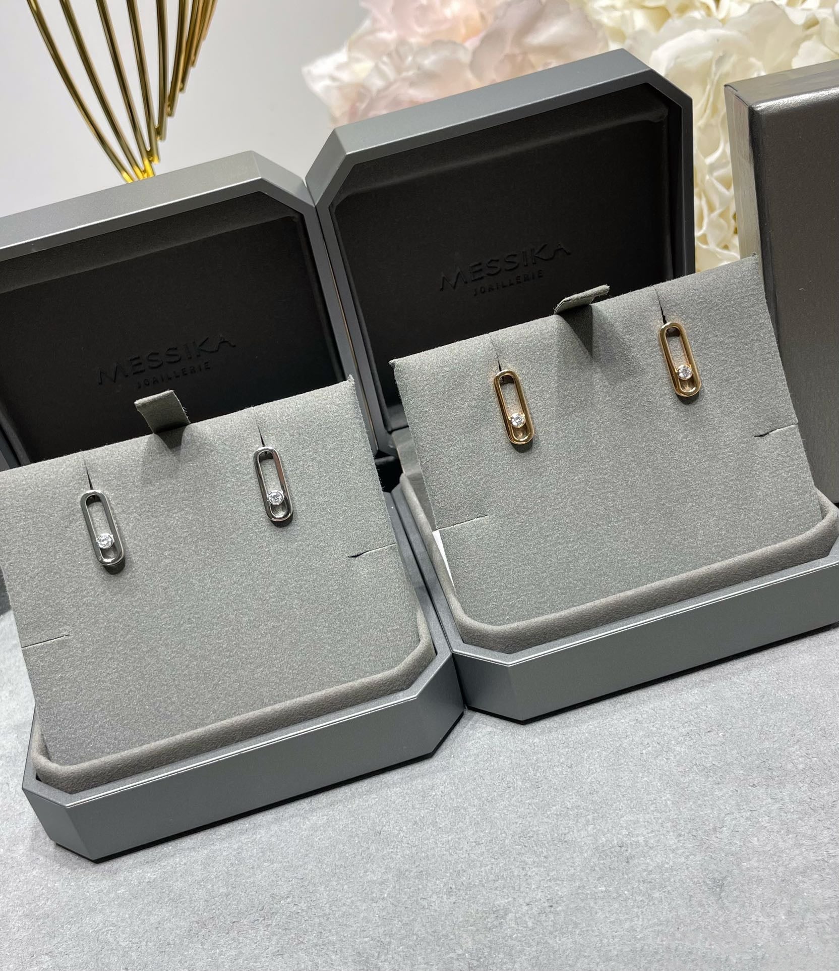[Aura ] MOVE UNO SMALL 1 DIAMOND EARRINGS