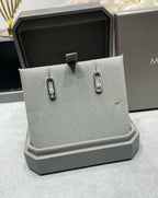 [Aura ] MOVE UNO SMALL 1 DIAMOND EARRINGS