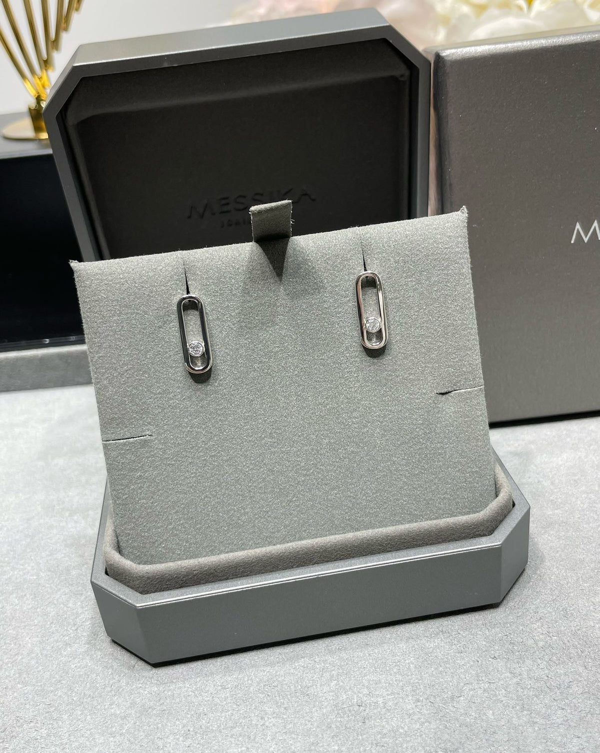 [⭐Aura ]MOVE UNO SMALL 1 DIAMOND EARRINGS