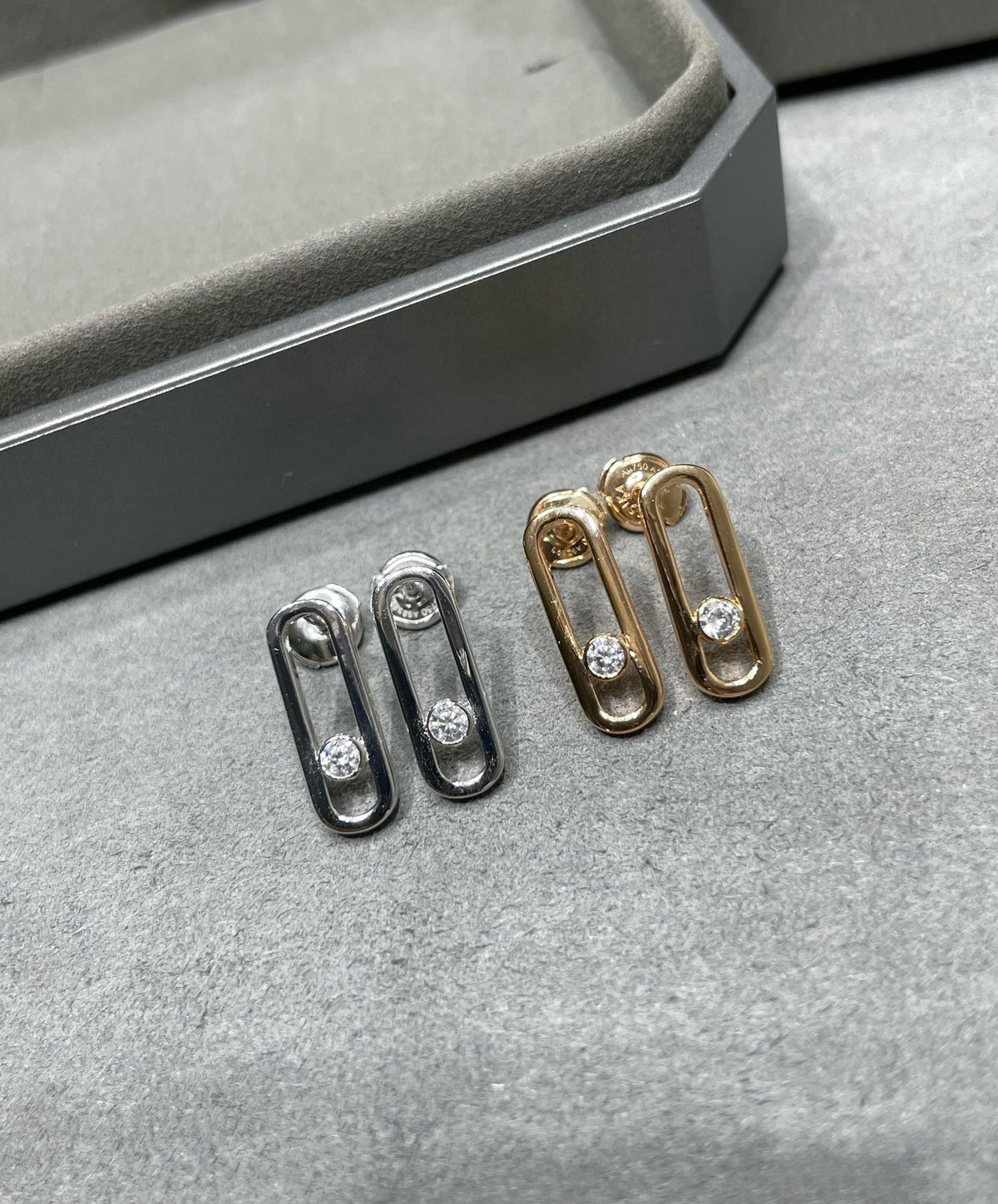 [⭐Aura ]MOVE UNO SMALL 1 DIAMOND EARRINGS