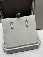 [Aura ] MOVE UNO SMALL 1 DIAMOND EARRINGS