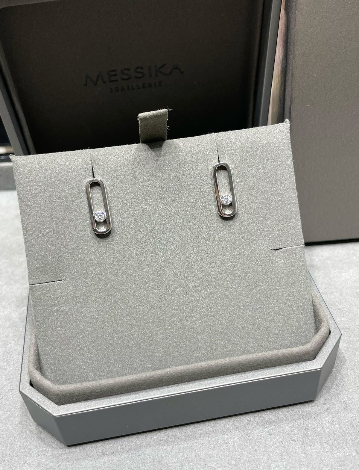 [⭐Aura ]MOVE UNO SMALL 1 DIAMOND EARRINGS