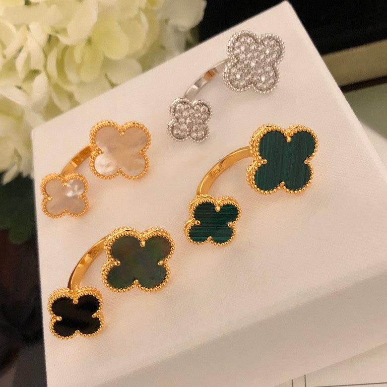 Aura CLOVER BETWEEN THE FINGER RING